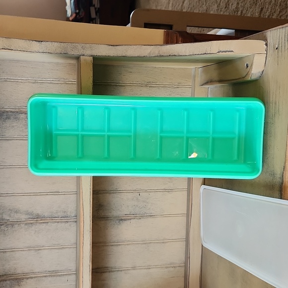 Vintage Tupperware Celery Holder - Picture 5 of 6